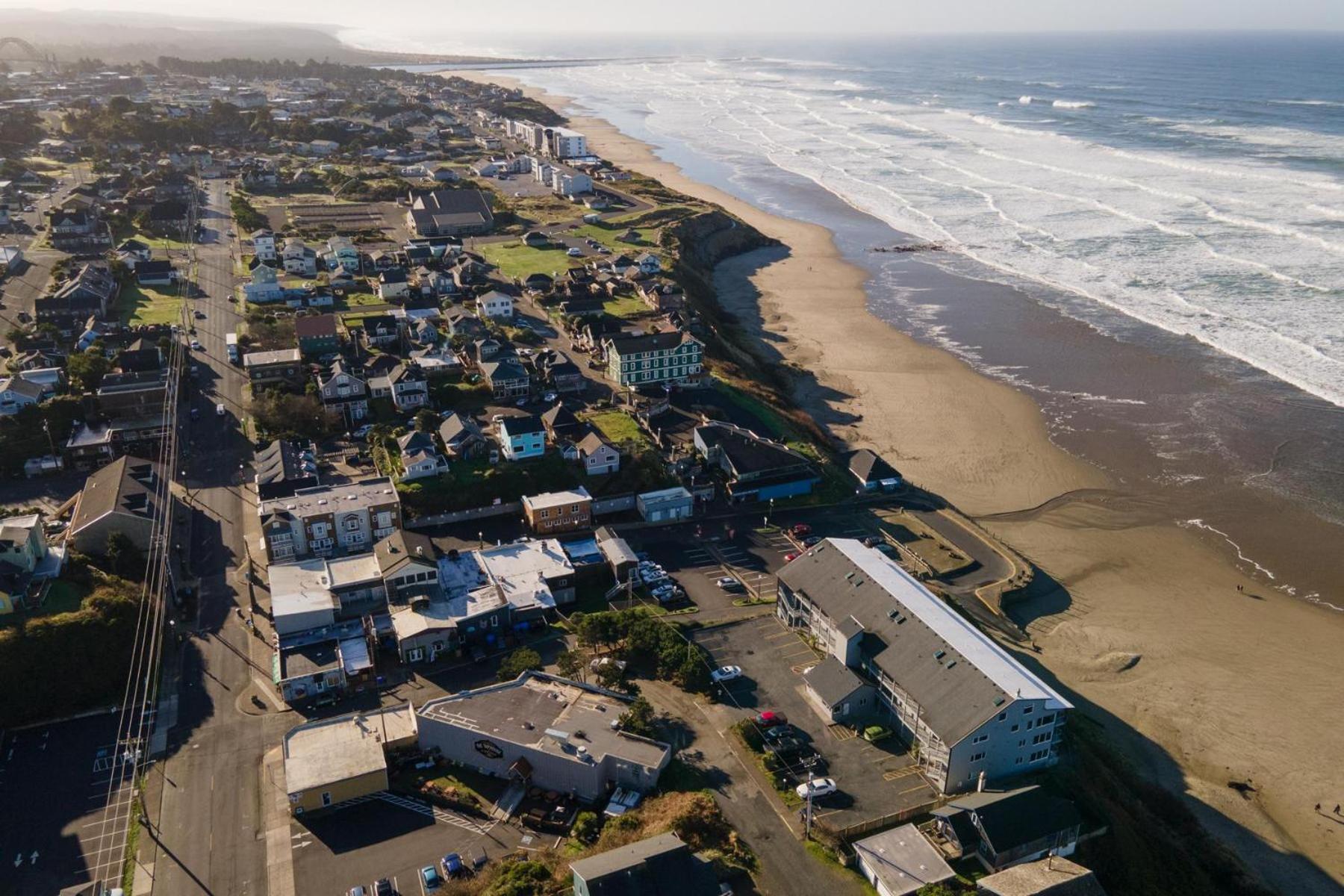 On The Beach Newport Exterior foto