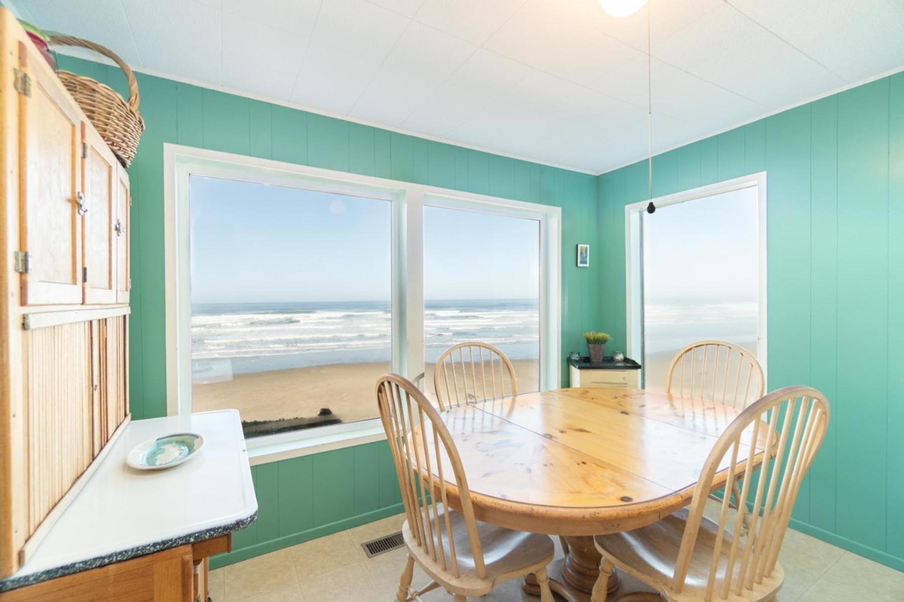 On The Beach Newport Exterior foto