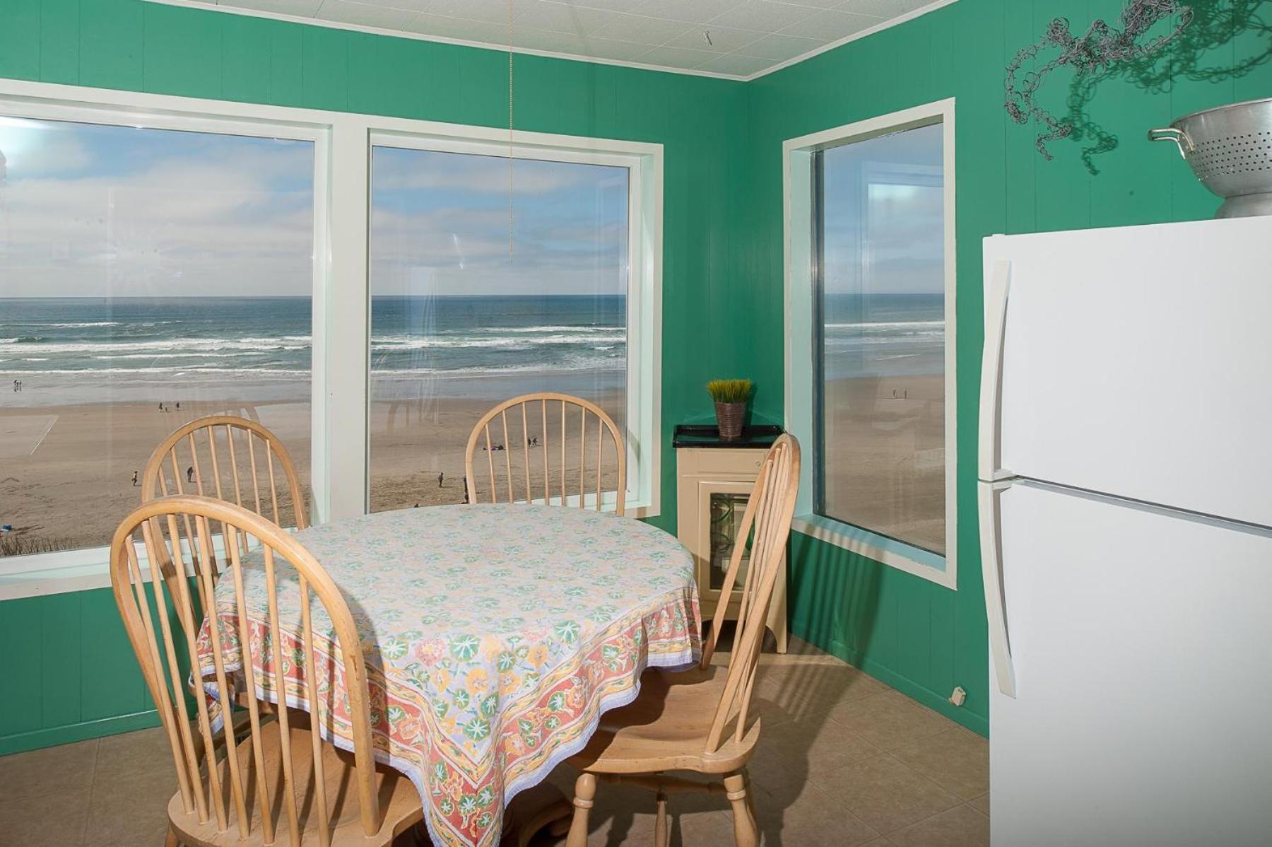 On The Beach Newport Exterior foto